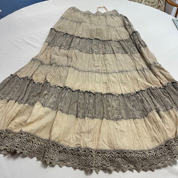 Young Threads Boho Gypsy 7 Tiered Crinkle Lace Patchwork Skirt Latte Size Small - Picture 5 of 6